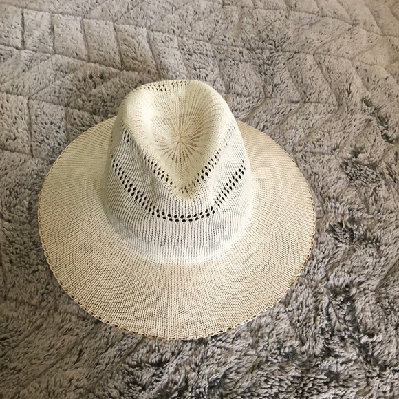 Accessories - Packable Sun hat